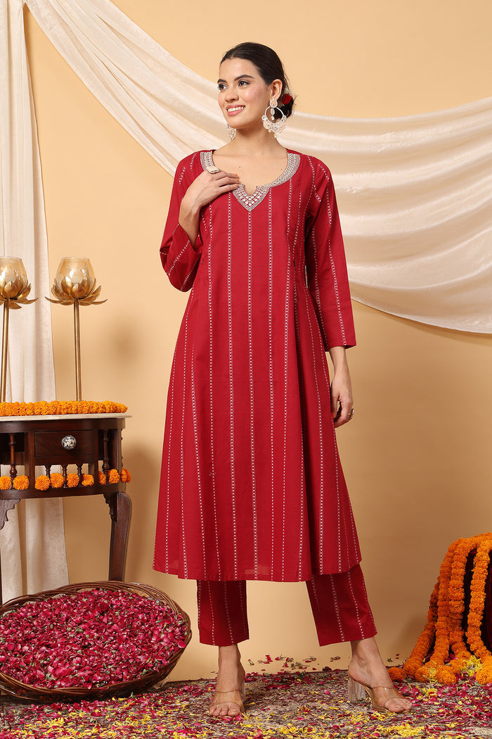 Comfort-focused image of the Ruby Essence Mirror Cotton Suit Set, designed for style through pregnancy and postpartum.