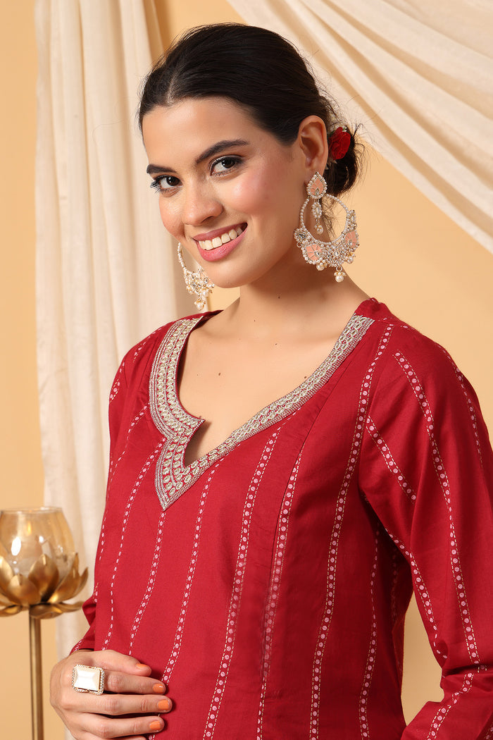 Close-up of the Ruby Essence Mirror pattern and soft Cotton fabric texture.