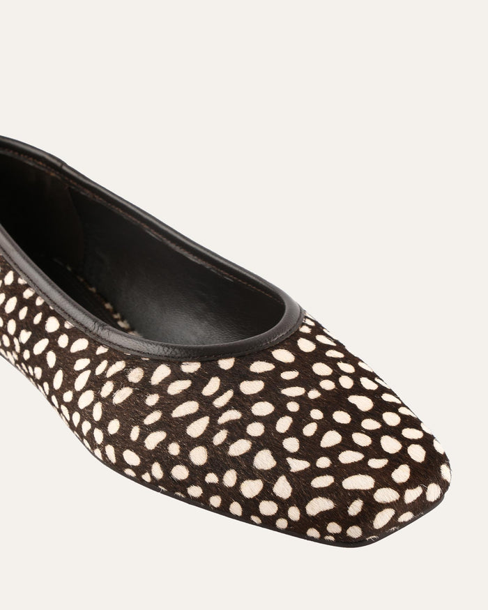 SERENA CASUAL FLATS WALNUT SPOT