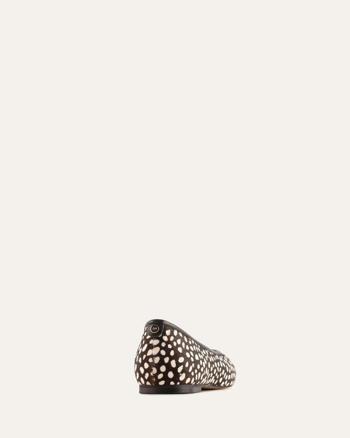 SERENA CASUAL FLATS WALNUT SPOT
