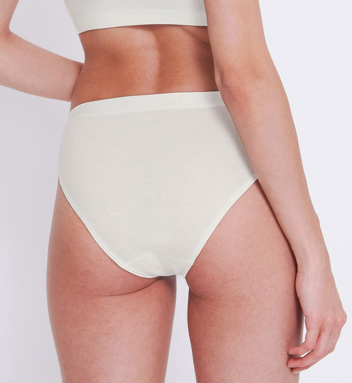 WHITE SLOGGI GO CASUAL HIGH LEG BRIEF
