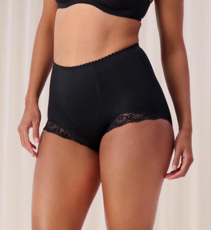 BLACK TRIUMPH SOMETHING ELSE TUM-E-LACE PANTY