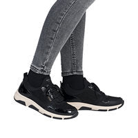 Soraya 02 - Black