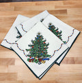 Spode Christmas Tree Damask Cloth Napkins Lot of 4 Measure: 16.2" x 17"