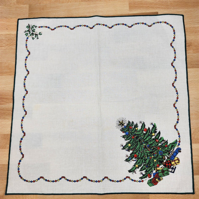 Spode Christmas Tree Damask Cloth Napkins Lot of 4 Measure: 16.2" x 17"