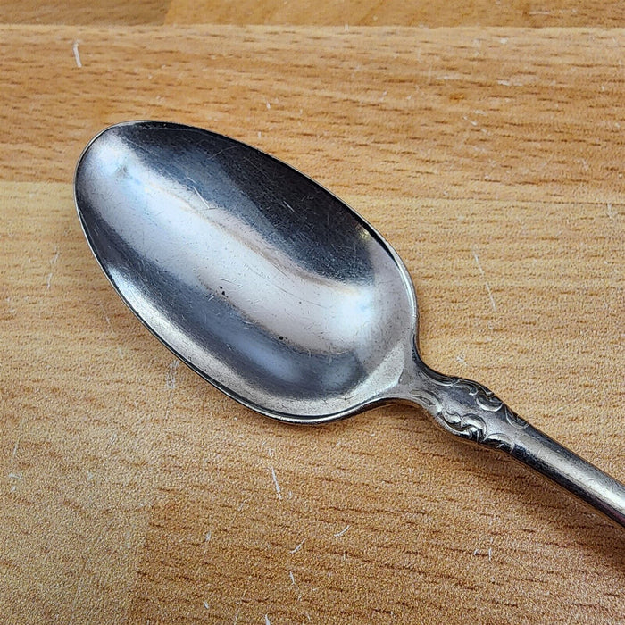 Teaspoon Norfolk Silverplate 1905 by International Silver Flatware 5 7/8" (15cm)