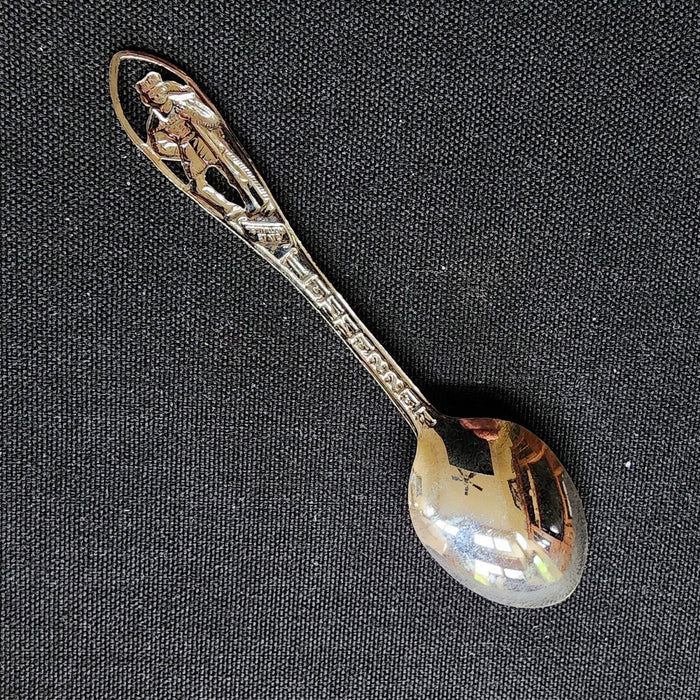Tennessee Collectible Travel Souvenir Spoon Volunteer State with Davy Crockett