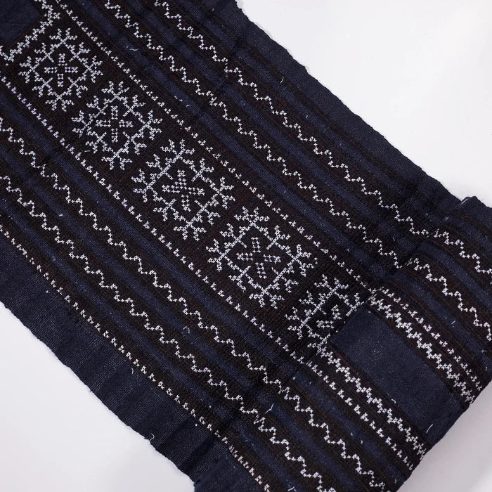 Vintage cross-stitch embroidery roll, multiple zigzag stitches