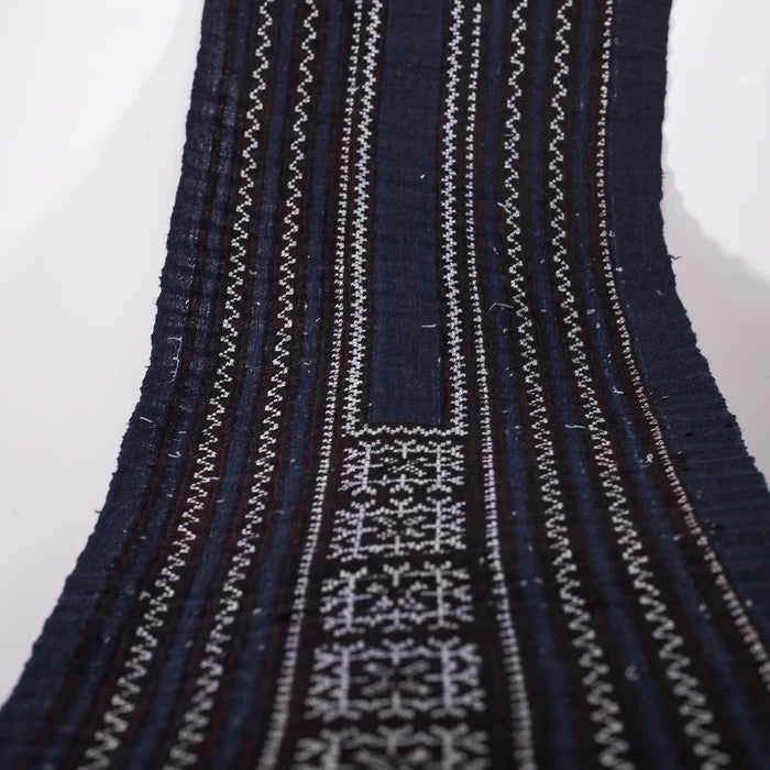 Vintage cross-stitch embroidery roll, multiple zigzag stitches