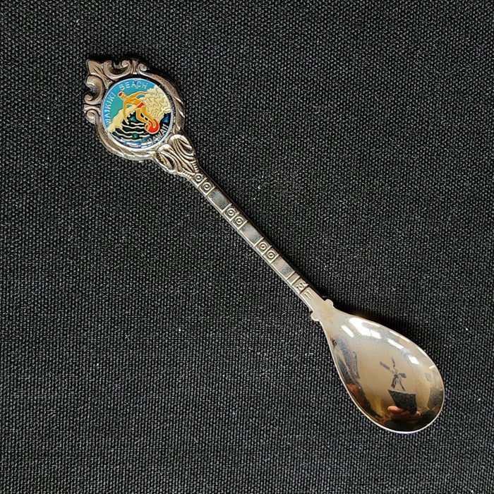 Waikiki Beach Hawaii Collectible Travel Souvenir Spoon 4.5" 11cm Honolulu Island