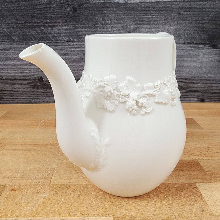 Wedgwood Cream Coffee Pot & Lid Plain Edge Embossed Queen Ware Etruria Barlaston