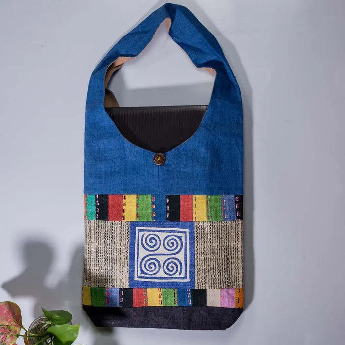 Vindigo shoulder bag blue hemp white spiral embroidery front angle